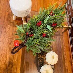 REALLY PRETTY! 🤩 VERY BIG AND BEAUTIFUL 🌲🎄
Teardrop $35